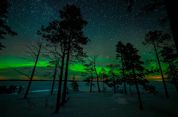 Polarlichterfahrt am See in Inari für 2 (5 Nächte)